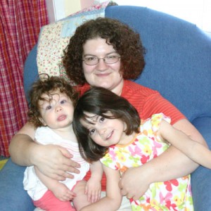 20090612_anna_withmommyandcarrie