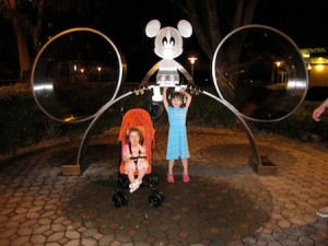 20100130_hidden_mickey