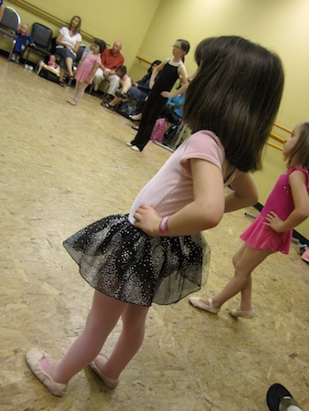 20100506_dancing_girl.jpg