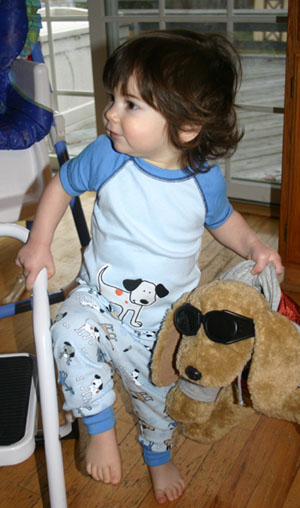 20060401_puppy_pjs.jpg