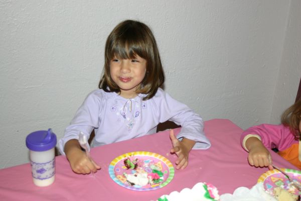 Valerie Likes Her Cake